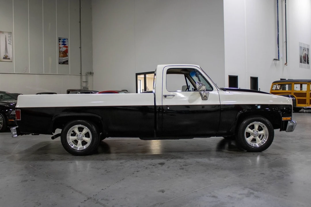 1987 GMC Sierra 1st Gen - Image 7 of 12