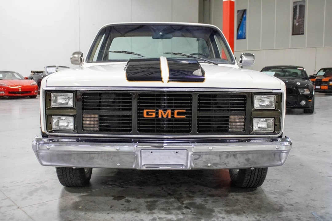1987 GMC Sierra 1st Gen - Image 9 of 12
