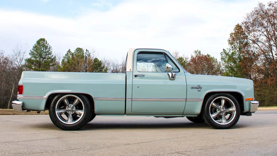 1987 GMC C/K 3rd Gen - Image 2 of 12
