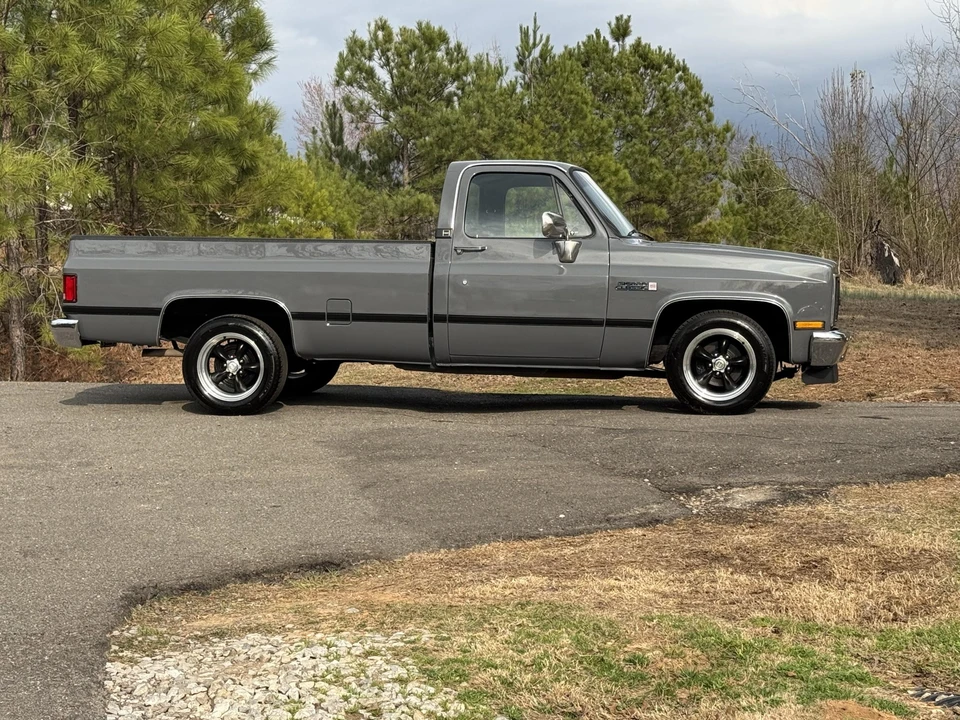 1987 GMC C/K 3rd Gen - Image 10 of 31