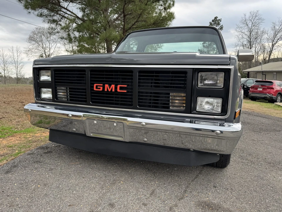 1987 GMC C/K 3rd Gen - Image 2 of 31