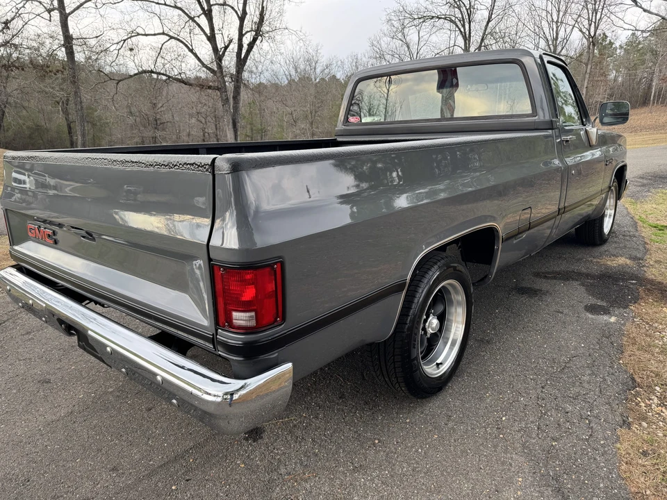 1987 GMC C/K 3rd Gen - Image 8 of 31
