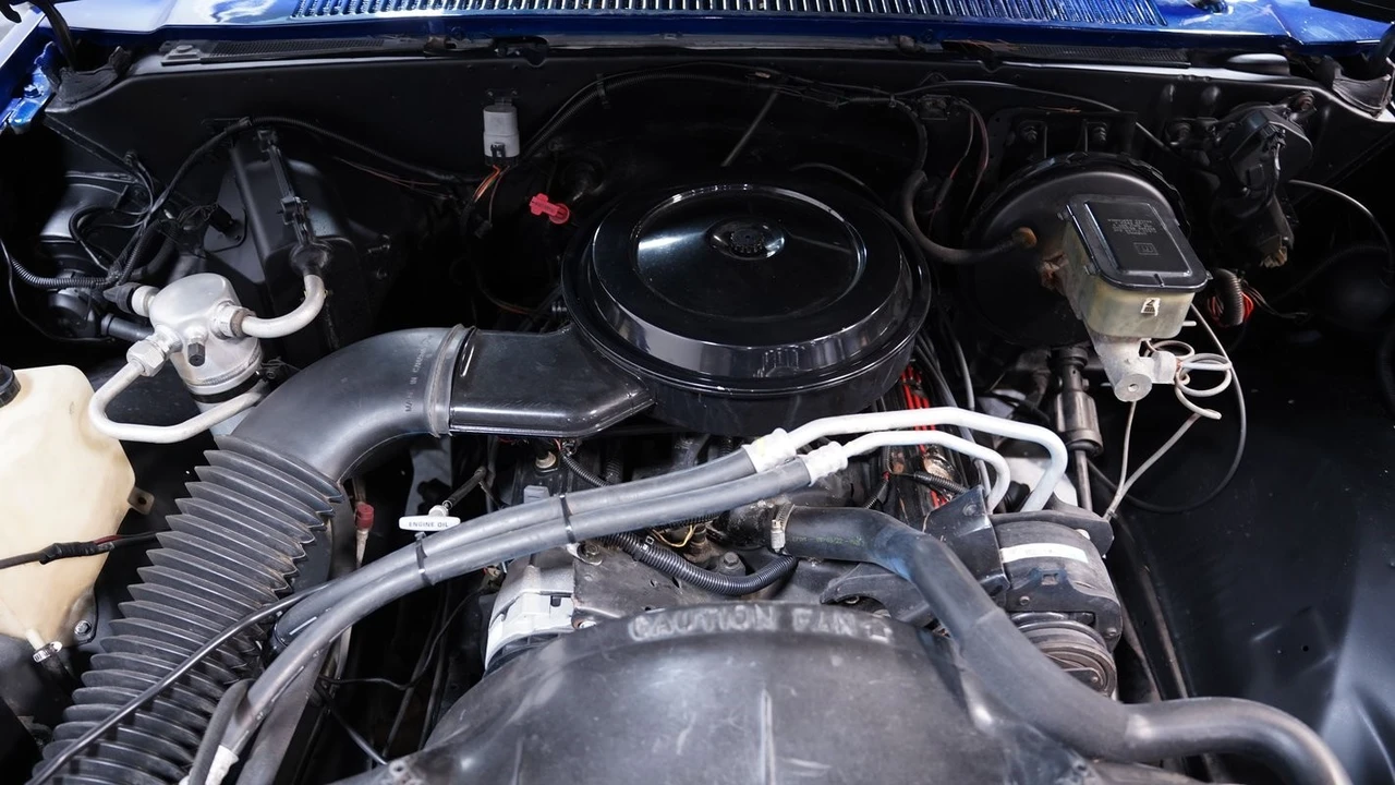 1987 GMC C/K 3rd Gen - Image 4 of 12