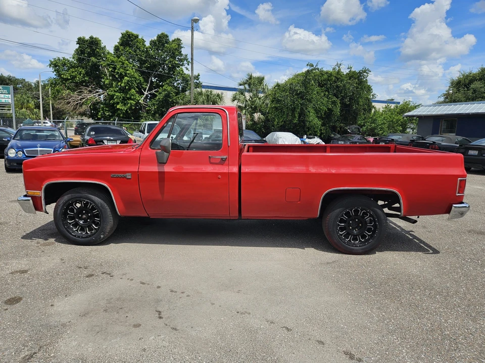1987 GMC C/K 3rd Gen - Image 5 of 31