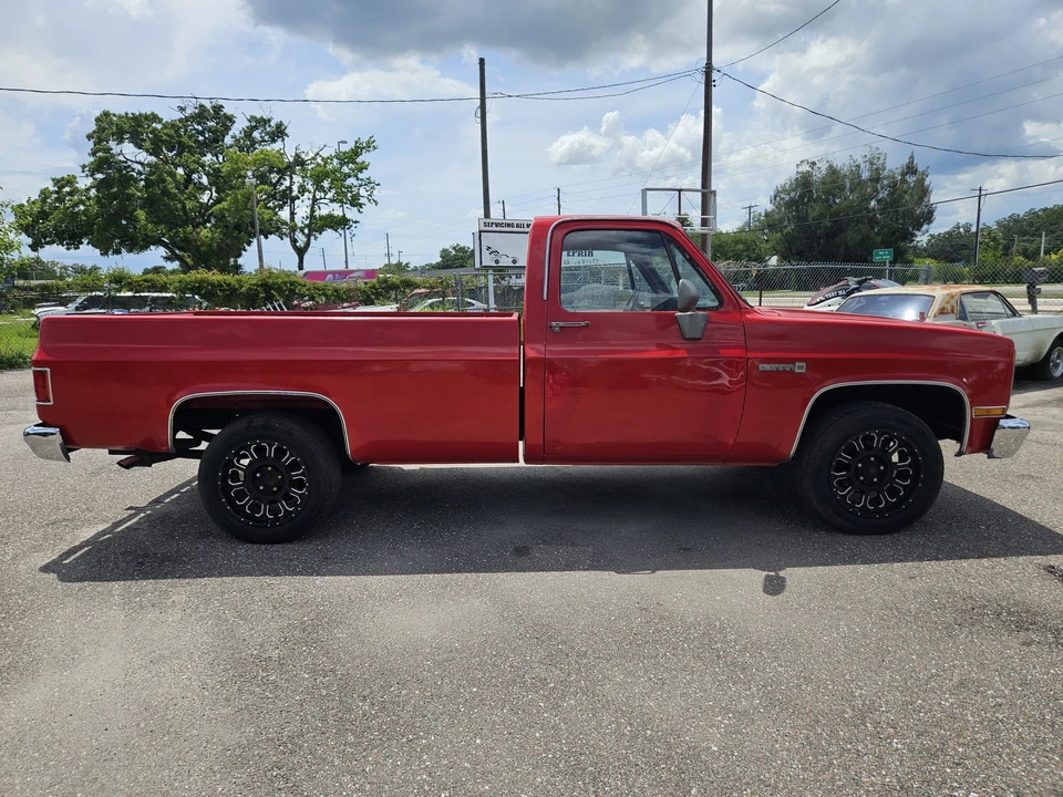 1987 GMC C/K 3rd Gen - Image 9 of 31