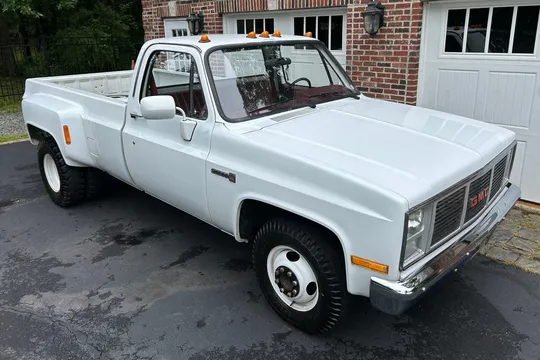 1987 GMC R3500 Sierra Dually 4-Speed