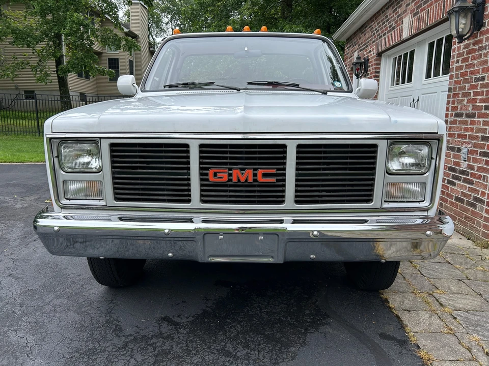 1987 GMC Sierra - Image 6 of 31