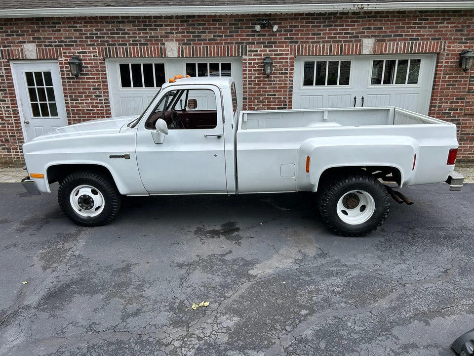 1987 GMC Sierra - Image 22 of 31