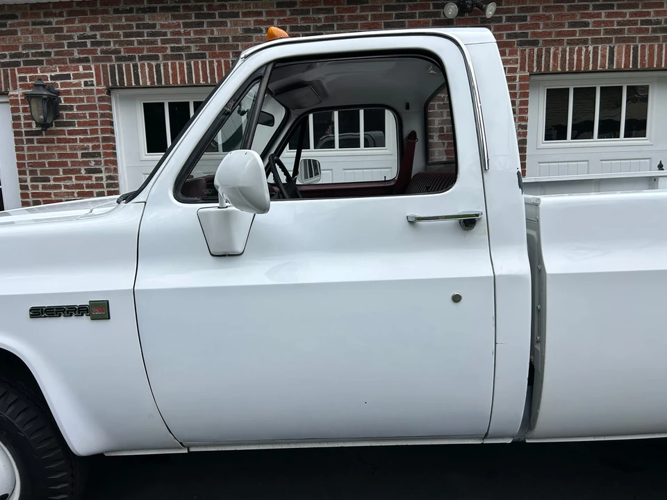 1987 GMC Sierra - Image 26 of 31