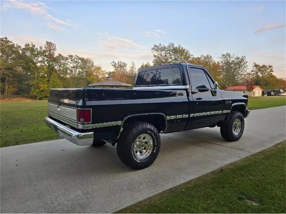 1987 GMC Sierra - Image 3 of 10
