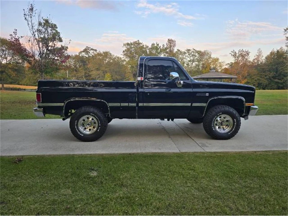 1987 GMC Sierra - Image 7 of 10