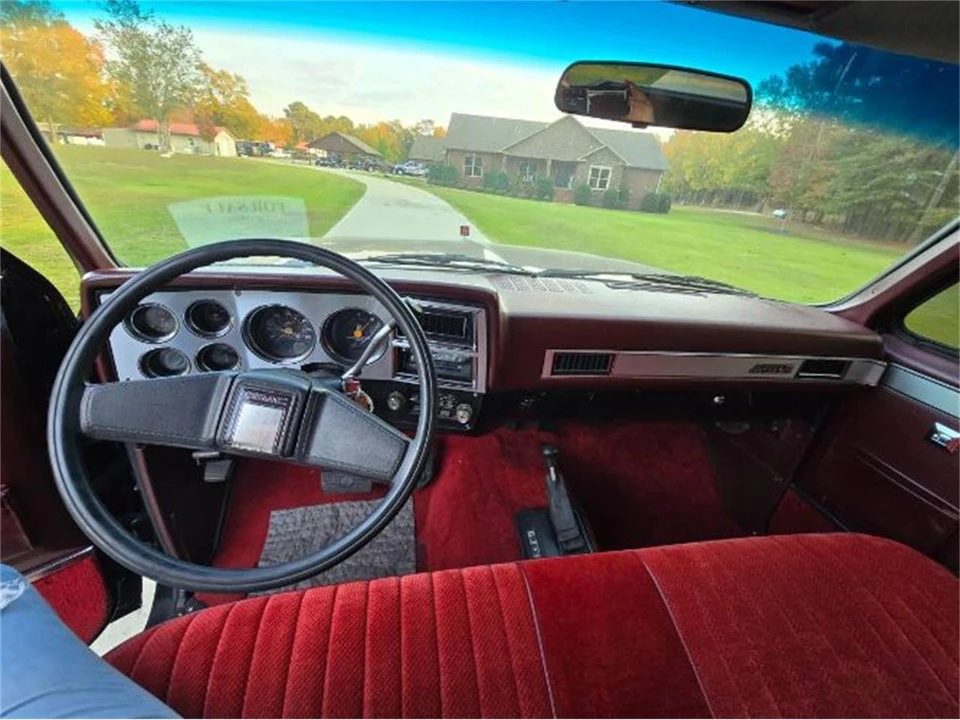 1987 GMC Sierra - Image 8 of 10