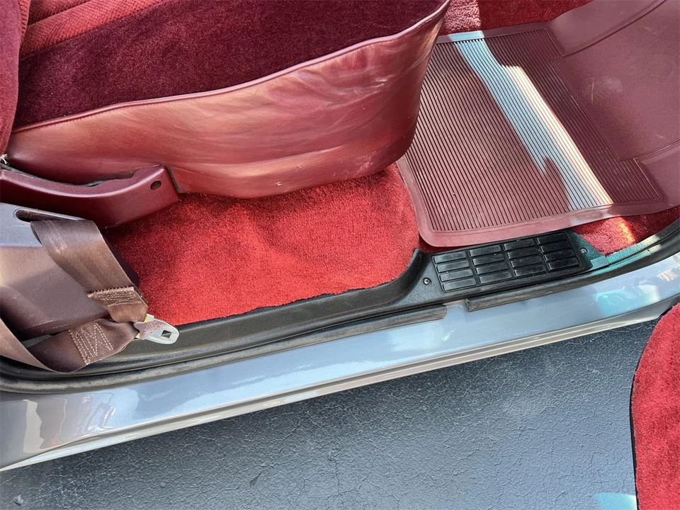 1987 GMC Sierra - Image 16 of 27