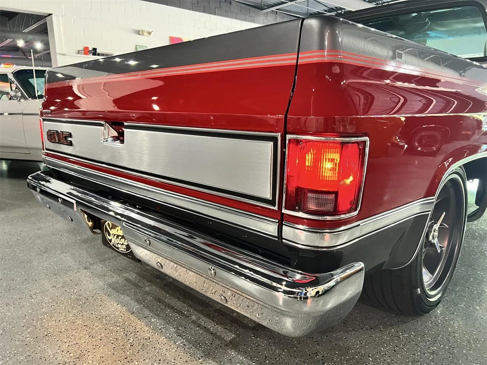 1987 GMC Sierra - Image 23 of 27