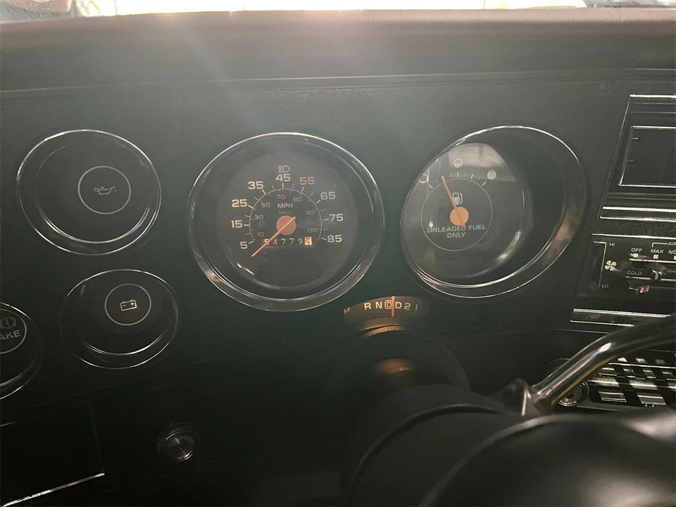 1987 GMC Sierra - Image 24 of 27