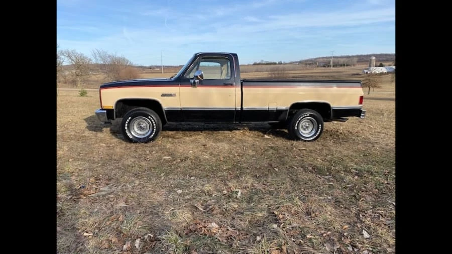 1987 GMC C/K 3rd Gen - Image 4 of 12