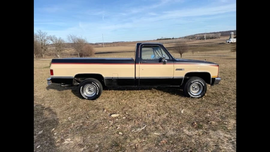 1987 GMC C/K 3rd Gen - Image 3 of 12