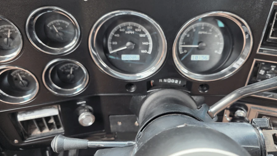 1987 GMC Sierra - Image 8 of 9
