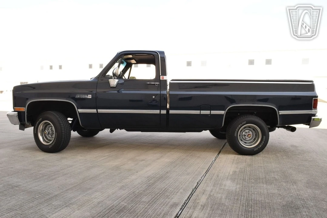 1987 GMC Sierra 1st Gen - Image 7 of 12
