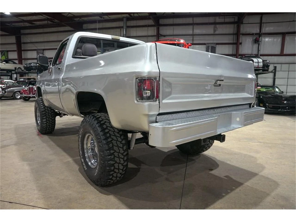 1987 GMC Sierra - Image 6 of 31