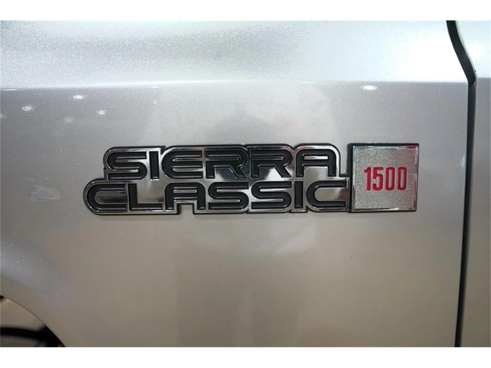 1987 GMC Sierra - Image 21 of 31