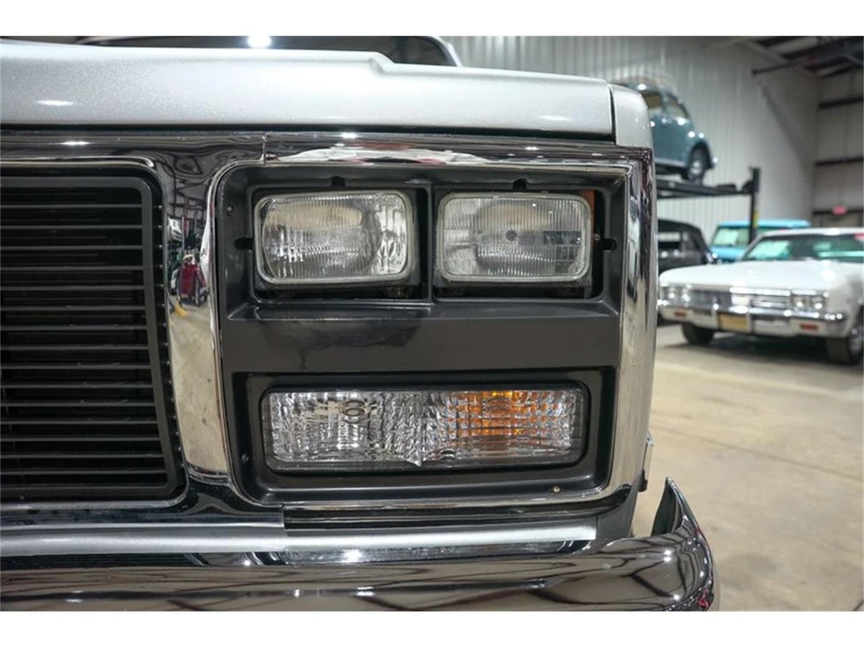 1987 GMC Sierra - Image 31 of 31