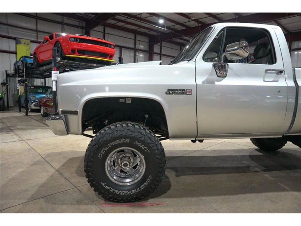 1987 GMC Sierra - Image 3 of 31