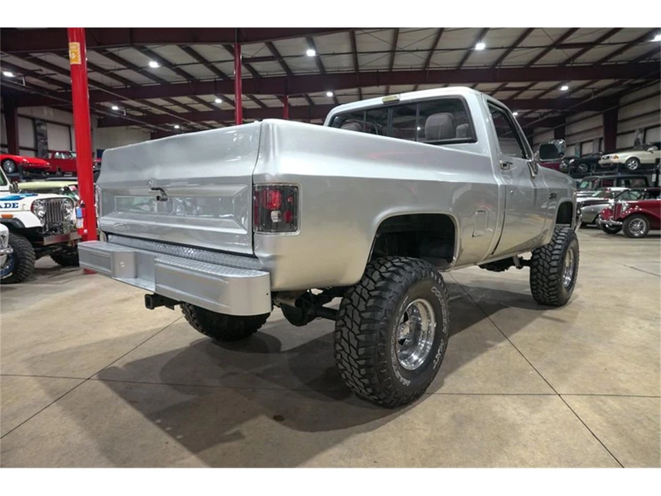1987 GMC Sierra - Image 8 of 31