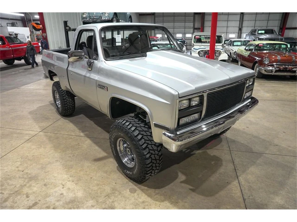 1987 GMC Sierra - Image 14 of 31