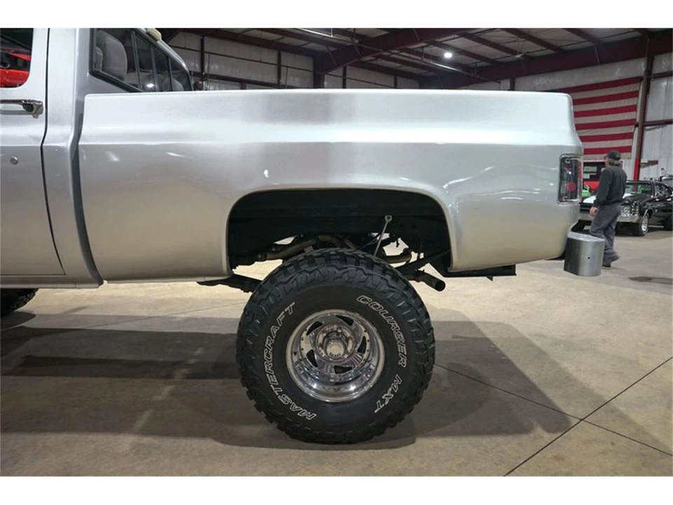 1987 GMC Sierra - Image 5 of 31