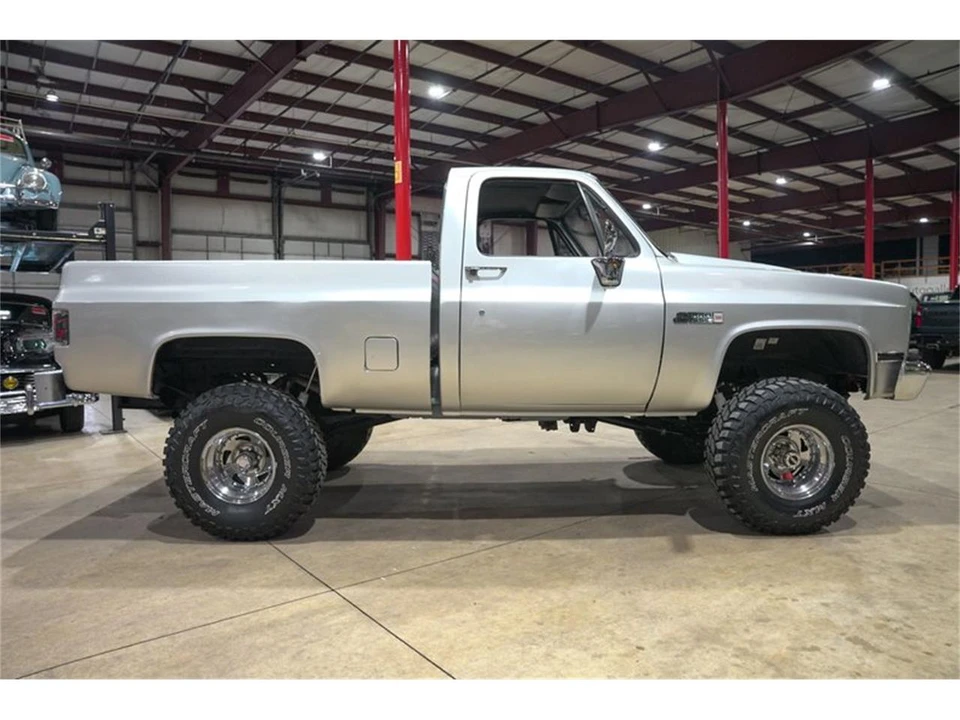 1987 GMC Sierra - Image 10 of 31