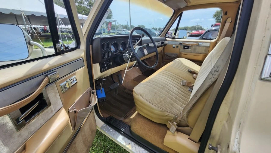1987 GMC Sierra - Image 12 of 24