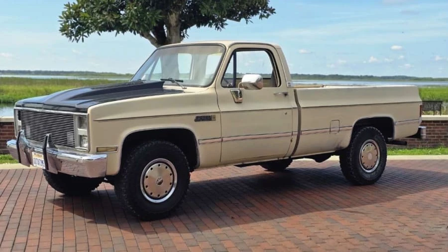 1987 GMC Sierra - Image 7 of 24