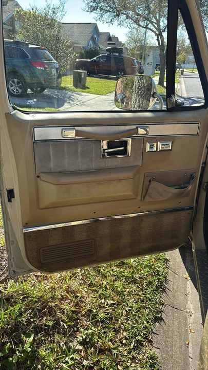 1987 GMC Sierra - Image 17 of 24