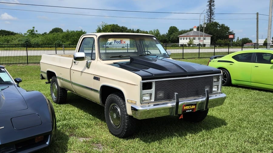 1987 GMC Sierra - Image 5 of 24