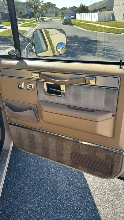 1987 GMC Sierra - Image 19 of 24