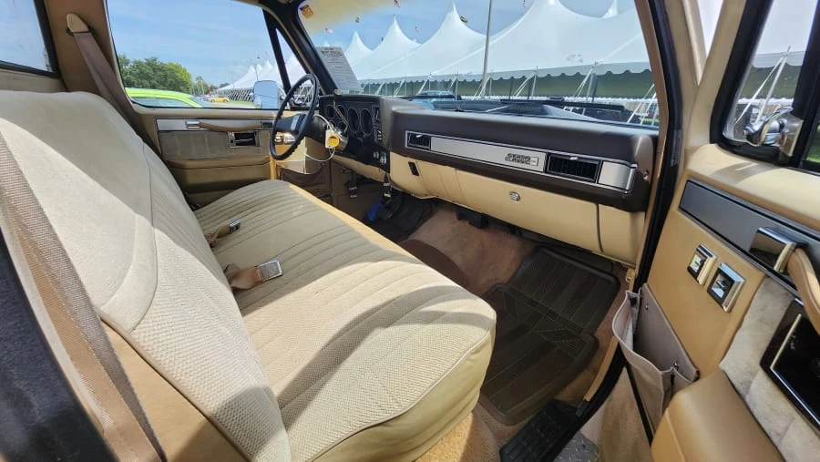 1987 GMC Sierra - Image 13 of 24