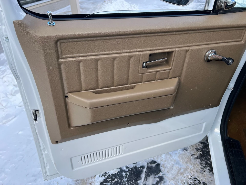 1987 GMC Sierra 1st Gen - Image 14 of 21