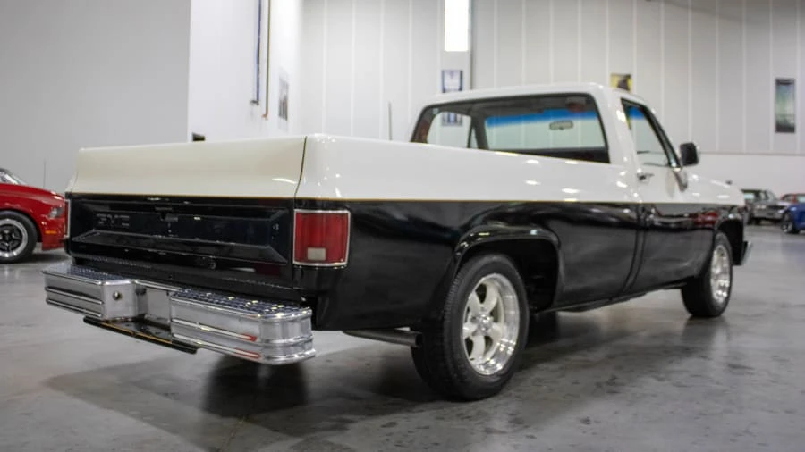 1987 GMC C/K 3rd Gen - Image 3 of 31