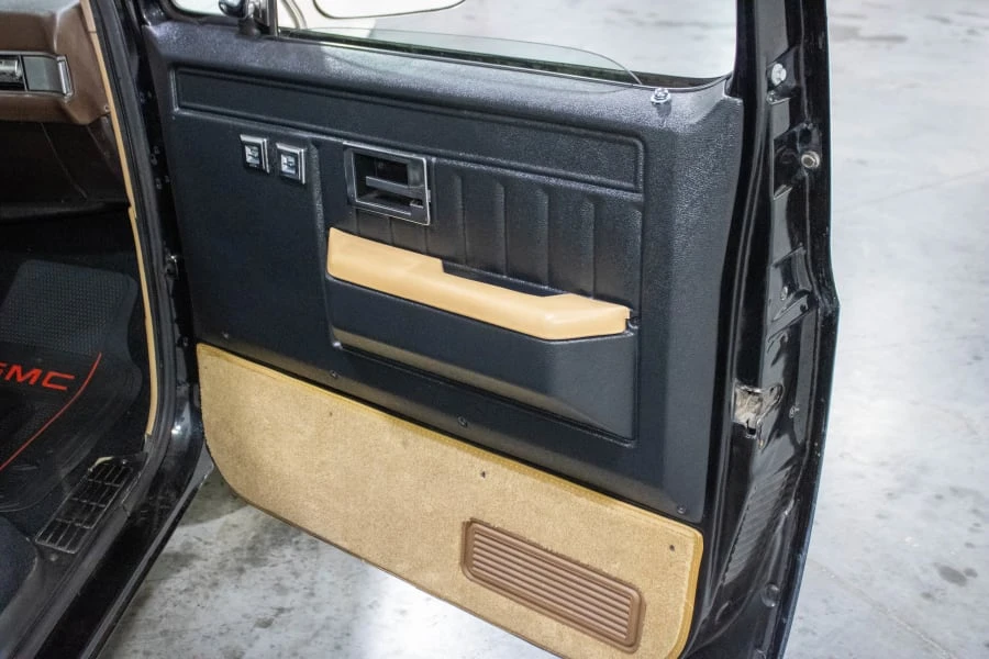 1987 GMC C/K 3rd Gen - Image 20 of 31