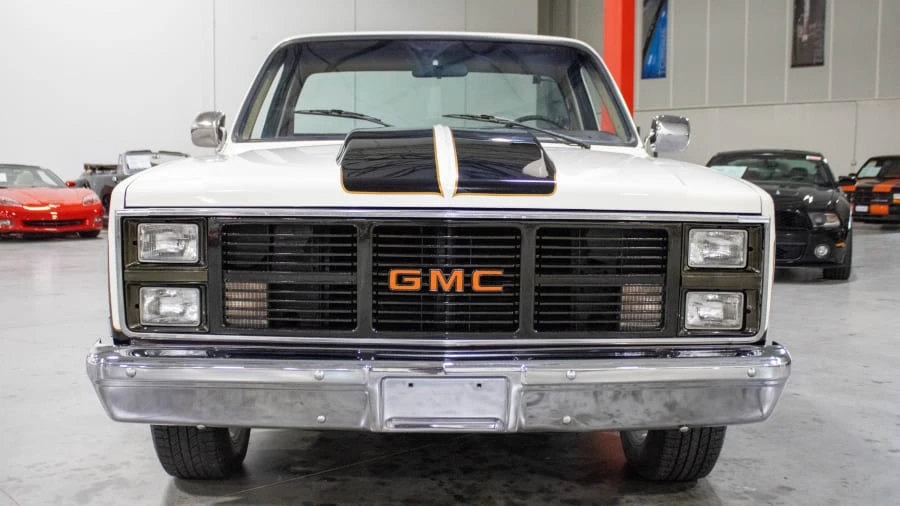 1987 GMC C/K 3rd Gen - Image 4 of 31