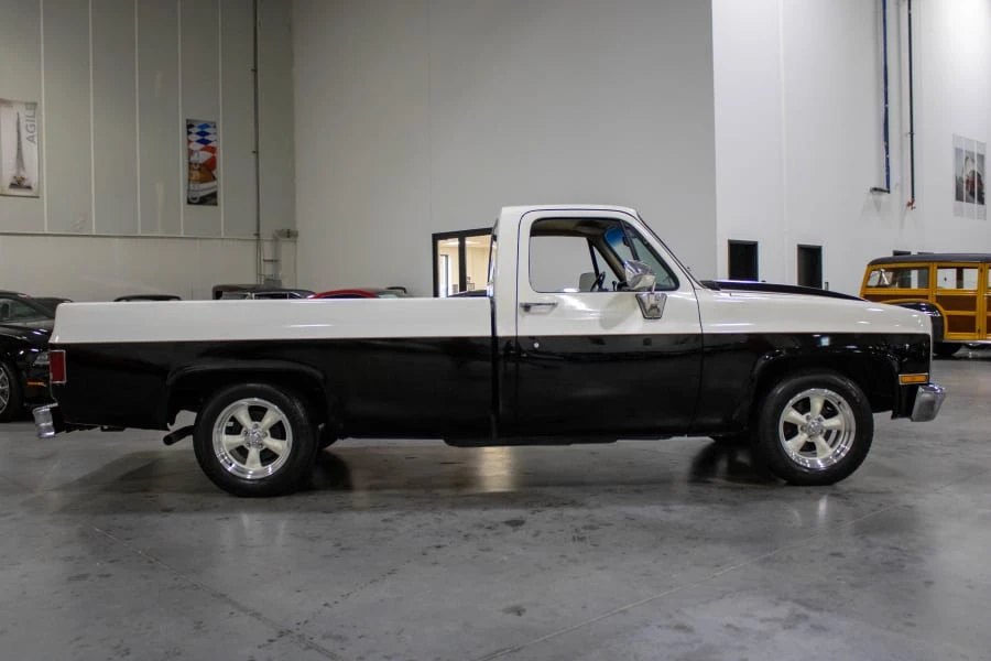 1987 GMC C/K 3rd Gen - Image 2 of 31