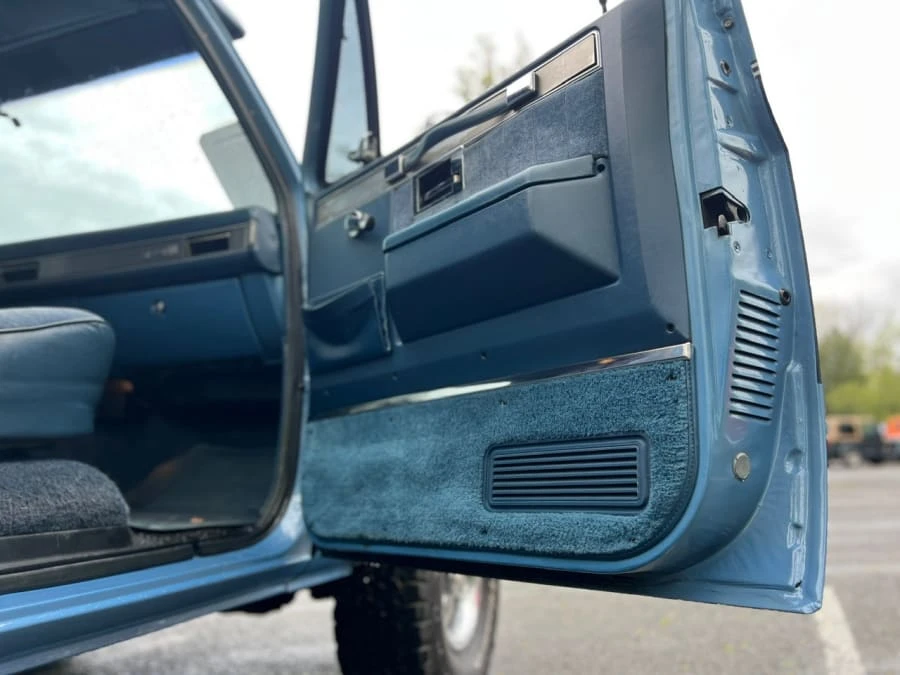 1987 GMC Sierra - Image 18 of 29