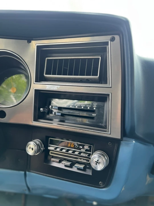 1987 GMC Sierra - Image 16 of 29