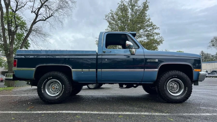 1987 GMC Sierra - Image 10 of 29