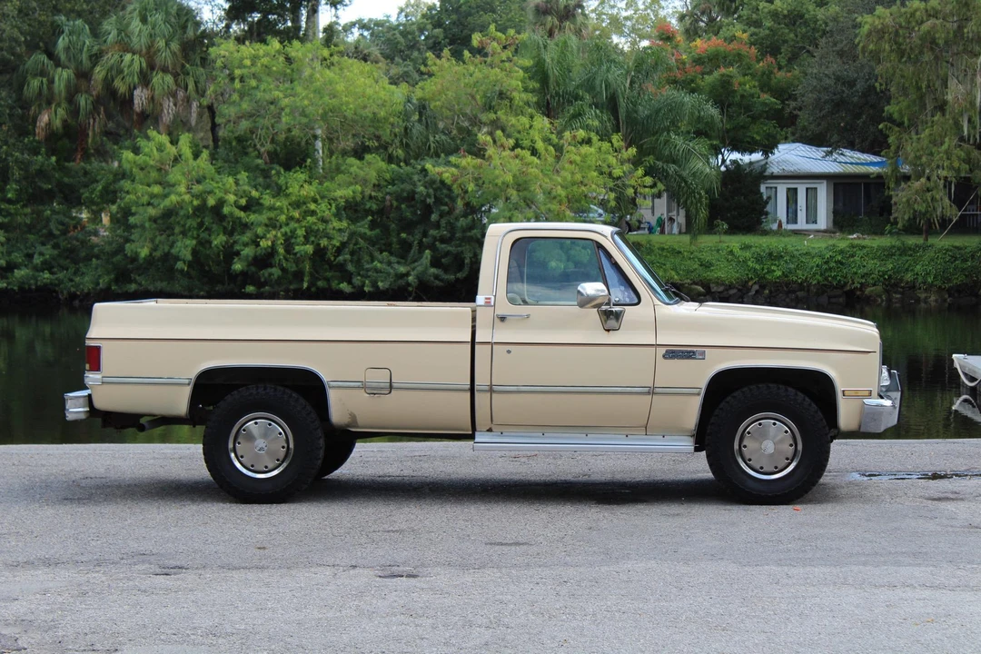 1987 GMC C/K 3rd Gen - Image 2 of 31