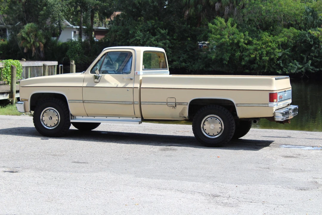1987 GMC C/K 3rd Gen - Image 7 of 31
