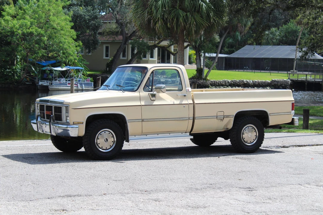 1987 GMC C/K 3rd Gen - Image 8 of 31
