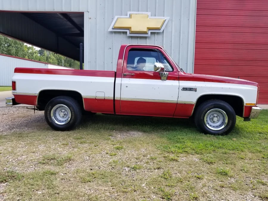 1987 GMC Sierra - Image 2 of 5