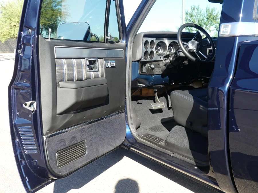 1987 GMC Sierra - Image 9 of 17